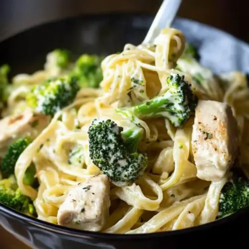 Crock Pot Chicken Alfredo with Broccoli