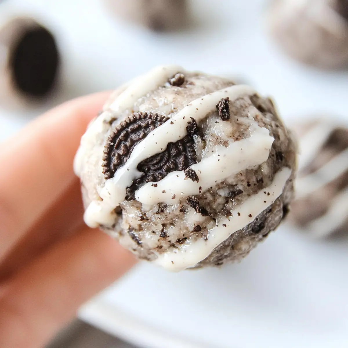 Oreo Protein Balls (Easy, Cookies & Cream Cheese Energy Bites)