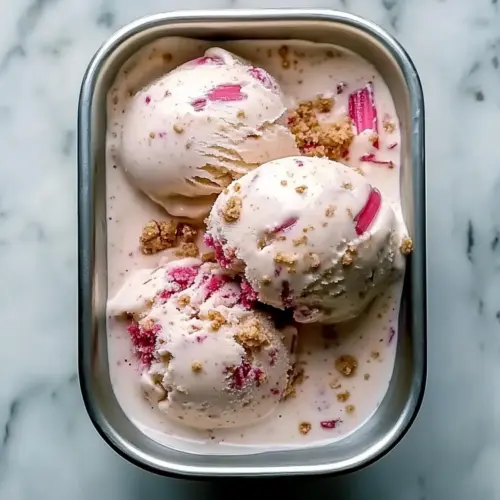 Delicious Rhubarb Crumble Ice Cream